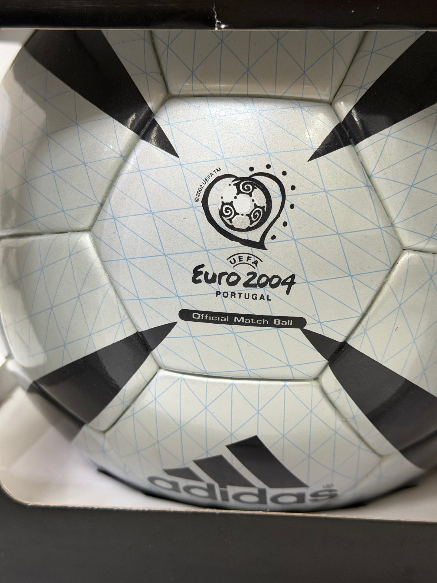 Adidas Roteiro Euro 2004 - Official Match Ball